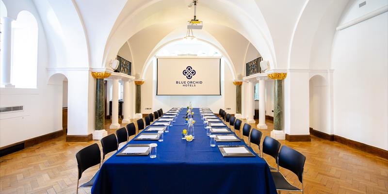 blue orchid hotels - meeting area - wellington hotel
